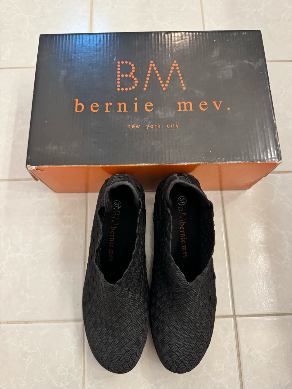 bernie mev. Womens Black Woven Stretch Block Heel Shoes - Size 37 / US 6.5 - 7